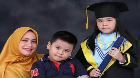 Single Mom, Wanita Ini Mampu Besarkan 2 Anak dengan Jual Dimsum - GenPI.co