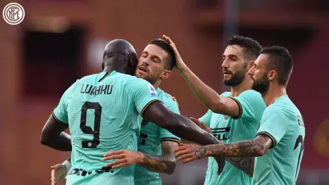 Genoa vs Inter 0-3: Romelu Lukaku Pecahkan Rekor 70 Tahun - GenPI.co