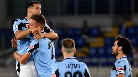 Lazio vs Cagliari 2-1: Malam yang Ajaib - GenPI.co