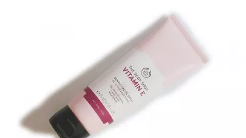 Miliki Kulit Kenyal Dengan The Body Shop Vitamin E Gentle Facial - GenPI.co