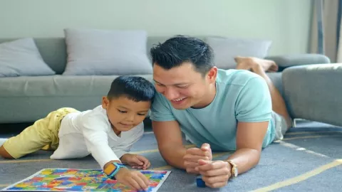Tips Christian Sugiono Mengajari Anaknya Menjaga Kebersihan - GenPI.co