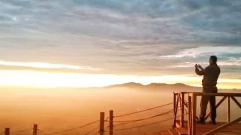 3 Destinasi Bandung Ini Sajikan Panorama Sunset yang Indah - GenPI.co