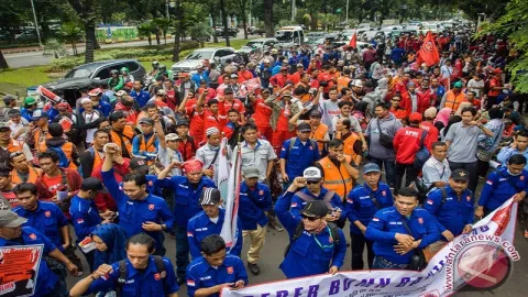 UMP Tak Naik, Buruh Jauh Lebih Susah dari Pengusaha - GenPI.co