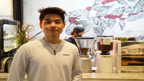 Usung Inovasi Seabrek Pemuda Ini Sukses Bisnis Kafe Kopi Kekinian - GenPI.co