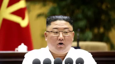 Kim Jong Un Sedang Ketakutan, Sinyal Bakal Digulingkan? - GenPI.co