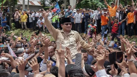 Survei Capres: Pandemi Bikin Prabowo Rontok, Ganjar Melejit - GenPI.co