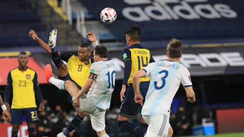 Argentina vs Ekuador 1-0: Lionel Messi Masih Bertaji - GenPI.co