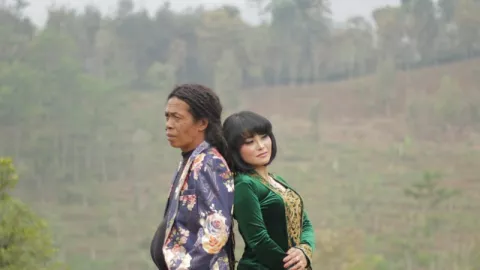 Lagunya Meledak di JPNN Musik, Lies Damayanti Bangga Banget - GenPI.co