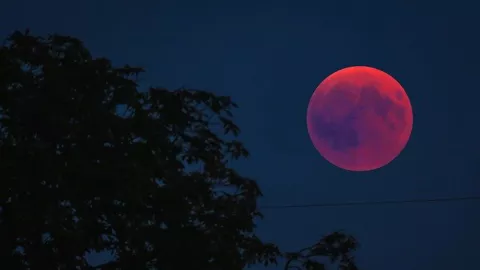 4 Mitos Gerhana Bulan di Berbagai Negara, Ada Bencana Besar - GenPI.co