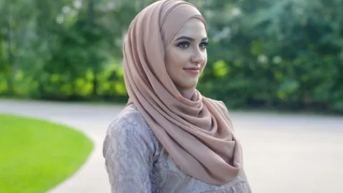 3 Tips Menggunakan Hijab Untuk Pemula - GenPI.co