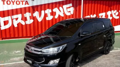 Toyota Rilis Kijang Innova Cuma 50 Unit, Ada Fitur Eksklusif - GenPI.co