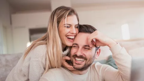 3 Kunci Sederhana Hubungan Langgeng Bersama Pasangan - GenPI.co