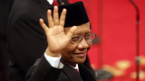 Jokowi Mendadak Perintah Mahfud MD, Tegas Banget! - GenPI.co