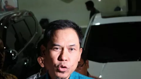 Miris! Nasib Munarman Eks FPI, Jokowi Makin Tersudut - GenPI.co