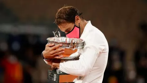 Rafael Nadal Raja Roland Garros, Ucapan Roger Federer Jos - GenPI.co