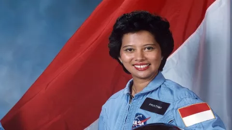 Pratiwi Sudarmono, Astronaut Perempuan Pertama di Indonesia - GenPI.co