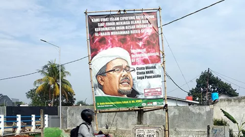 Copot Baliho FPI, TNI Melukai Hati Rakyat - GenPI.co