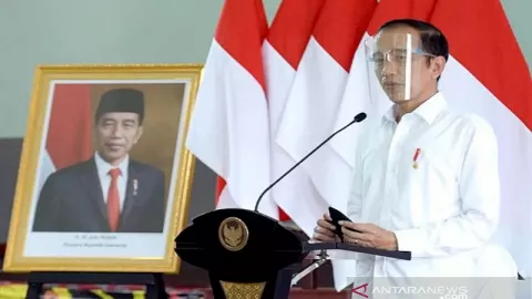 Bikin Rapuh Demokrasi, Buzzer Jokowi Harus Ditertibkan - GenPI.co