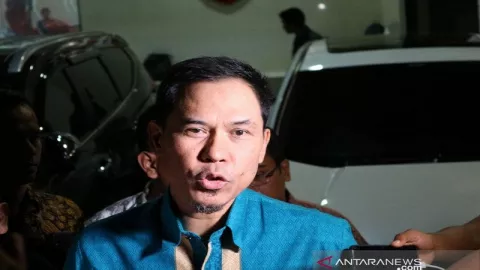 Densus 88 Turun Tangan, Eks Jubir FPI Munarman Siap-siap  - GenPI.co