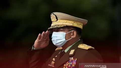 Pemimpin Junta Militer Myanmar Copot 24 Menteri Aung San Suu Kyi - GenPI.co