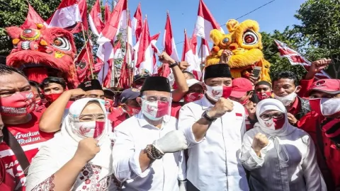 Survei Charta Politika, Paslon Eri-Armuji Menang Pilkada Surabaya - GenPI.co