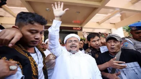 Habib Rizieq Pasrah Ditahan, FPI Harus Siap - GenPI.co