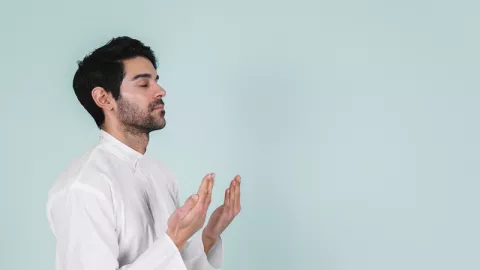 Bacalah Doa Manjur ini Agar Pasangan Tetap Setia Bersamamu - GenPI.co