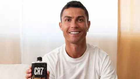 Cristiano Ronaldo Tolak Tawaran Promosi Pariwisata Arab Saudi - GenPI.co