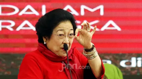 PDIP Ulang Tahun, Ucapan Rocky Gerung Bikin Megawati Terpojok - GenPI.co