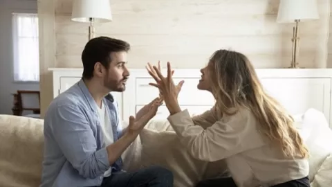 5 Hal Penting yang Sering Jadi Penyebab Perceraian - GenPI.co
