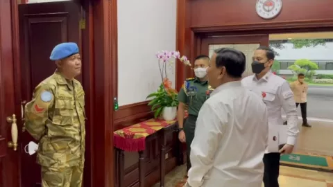 Menhan Prabowo Terkesima Punya Prajurit TNI Jago 7 Bahasa Asing - GenPI.co