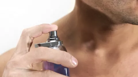 4 Tips Jitu Memilih Parfum yang Tepat untuk Pria - GenPI.co