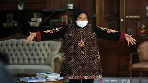 Baru Diangkat Menteri Sosial, Risma Sudah Kena Semprit - GenPI.co