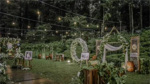 Outdoor Wedding di Wana Wisata Baturraden, Dijamin Tak Terlupakan - GenPI.co