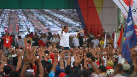 Relawan Jokowi Minta 3 Akun Tokoh Top Ini Ditutup - GenPI.co