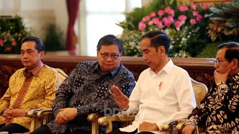 Gerilya Maut Airlangga Bikin Tegang, Kabinet Jokowi Selingkuh - GenPI.co