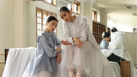Terinspirasi Ballerina, Nona Hadirkan Koleksi Baju Longgar Nyaman - GenPI.co