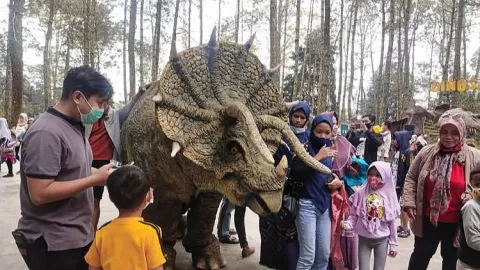 Viral Video Triceratops Ngamuk, Ternyata Ada di Tempat ini - GenPI.co