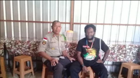KKB Papua Todong Senjata, Nyali Kepala Suku Kimak Tak Ciut - GenPI.co
