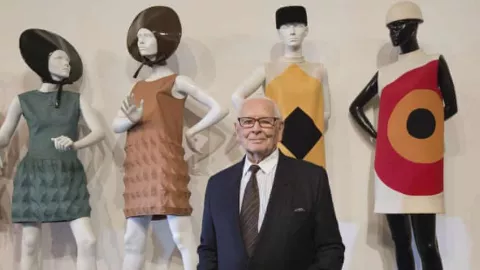 RIP, Legenda Fashion Pierre Cardin Meninggal Dunia - GenPI.co