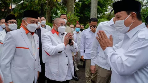 Mendadak Prabowo Ditemui Elite PKS, Ada Hal Darurat yang Dibahas - GenPI.co