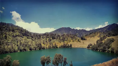 3 Danau Indah di Jawa Timur, Wajib banget Disambangi - GenPI.co