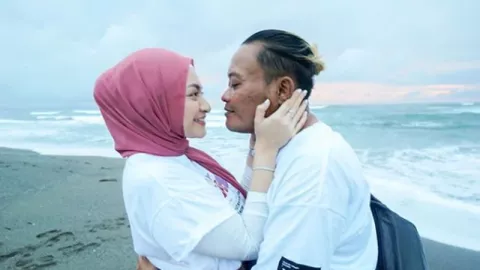 Intip Potretnya! Serunya Honeymoon Sule-Nathalie Holscher di Bali - GenPI.co