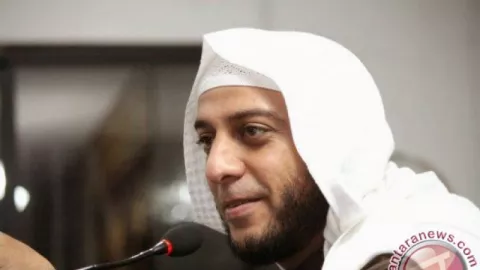 Syekh Ali Jaber, Syiarkan Islam Tanpa Lelah Hingga Ujung Napas - GenPI.co
