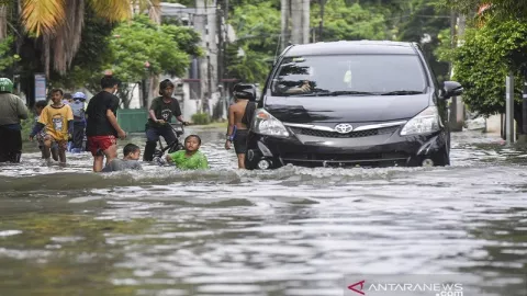 Harap Tenang, Banjir di Jakarta Cuma Kiriman dari Bogor - GenPI.co