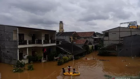 Banjir Jakarta, PKS Bawa-bawa Malaikat - GenPI.co