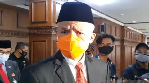 Ganjar Pranowo Dilirik Partai Lain, PDIP Pasti Nyesal  - GenPI.co