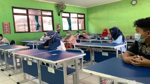 Harap Sabar, DKI Sedang Siapkan Uji Coba Sekolah Tatap Muka - GenPI.co