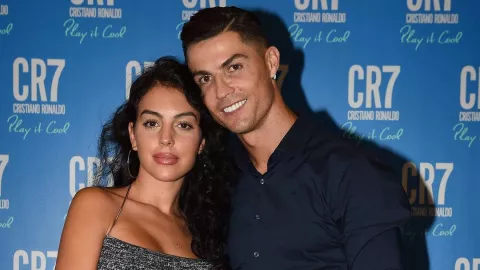 Detik-detik Georgina Umbar Hubungan Panasnya dengan Ronaldo - GenPI.co