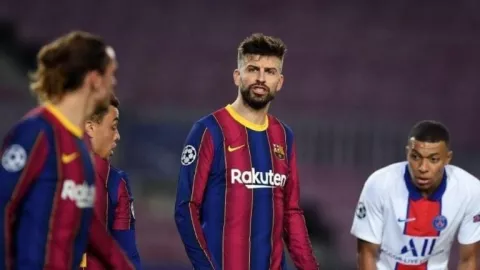 Pique Mencak-mencak ke Griezmann Saat Barcelona Dihancurkan PSG - GenPI.co